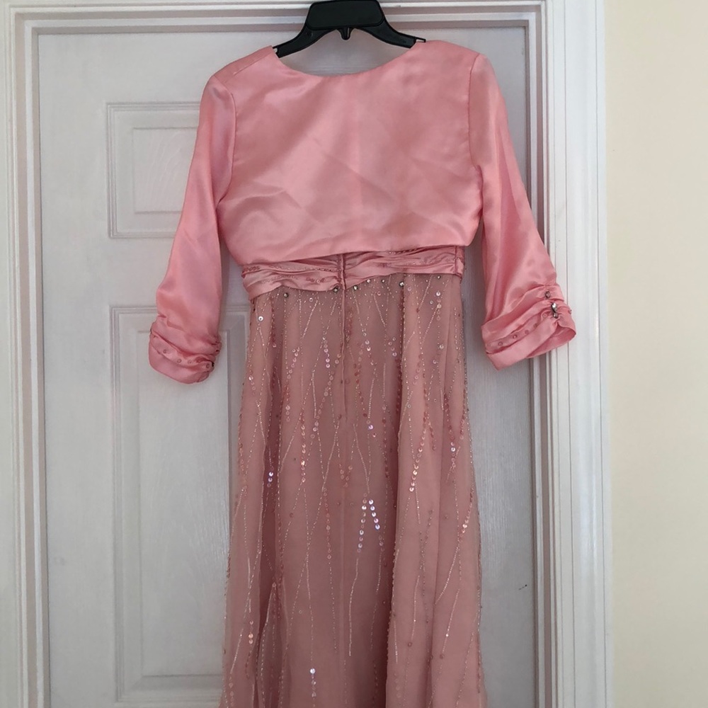 Dress - Picture 6 of 7
